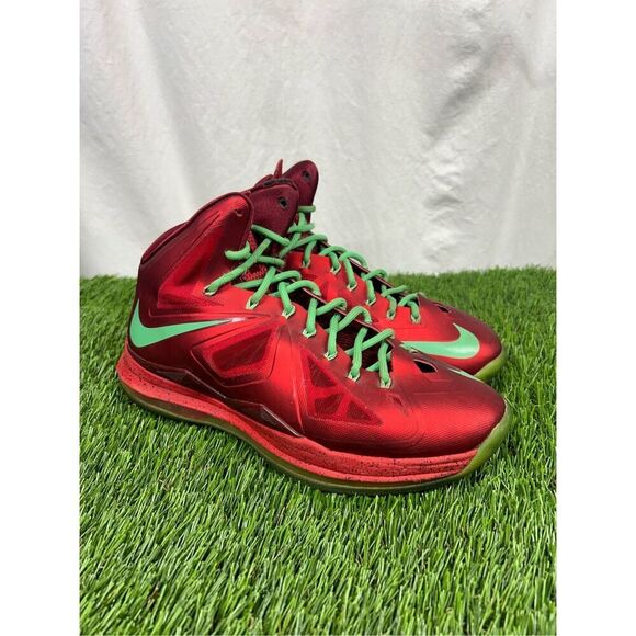 Size 9 - Nike LeBron 10 christmas 2012‎